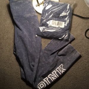 NWT VS PINK LEGGINGS SMALL